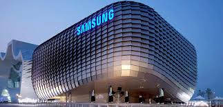 Samsung, Apple Gain Edge as Memory Chip Shortage Pressures Chinese Smartphone Makers